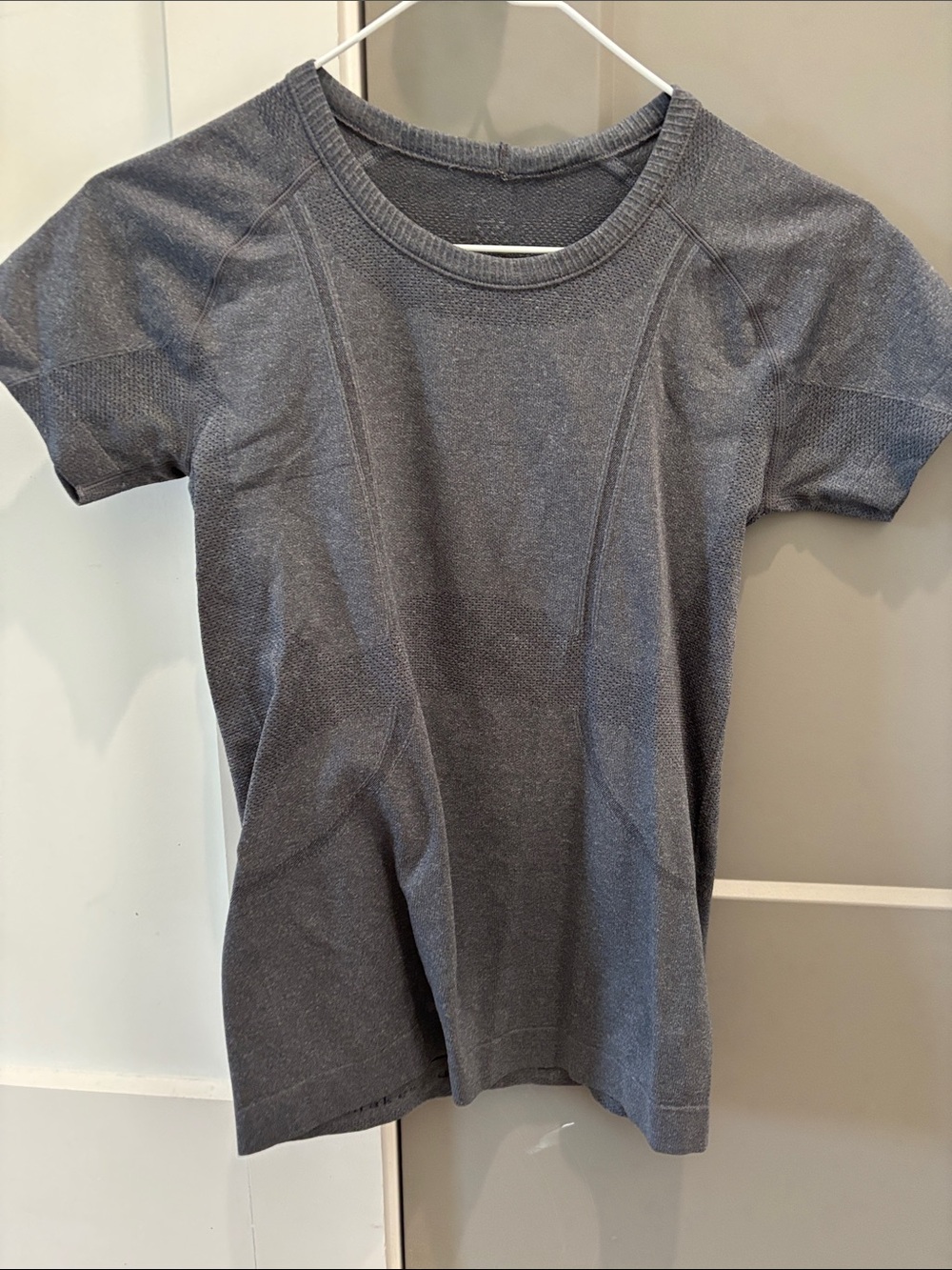 Womens Short-Sleeve athletic top